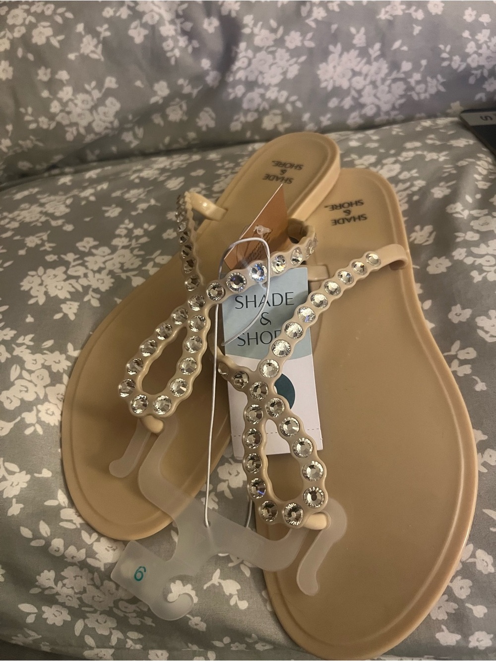 Shade & Shore Jelly Rhinestone Women’s Size 9 Tan Sandals, new with tags